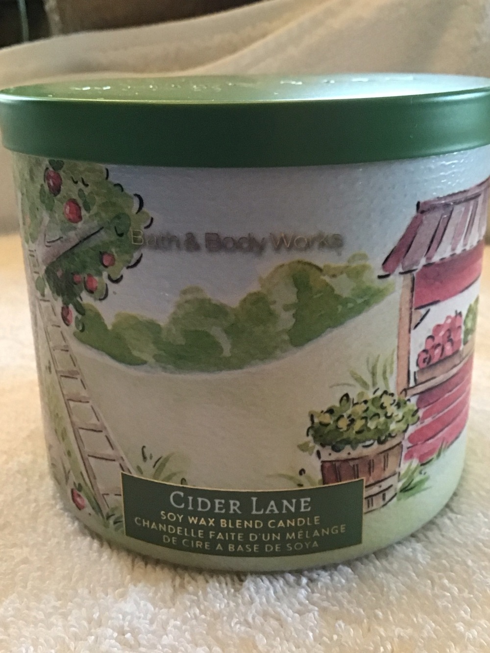 Bath & Body Works 3 wick candle Cider Lane